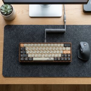 Teclado Mecánico Retroiluminado con Interruptores Táctiles